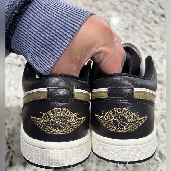 ✨sold✨Nike Air Jordan Sneakers Women’s size 9.5 - Picture 11 of 12